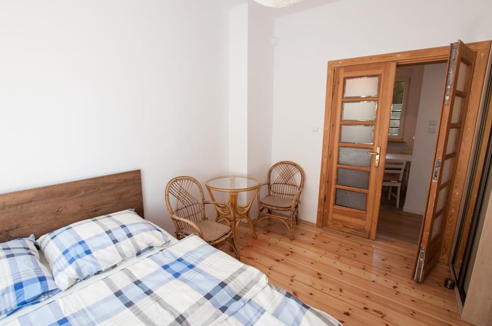 Living room, Seating area, Street view