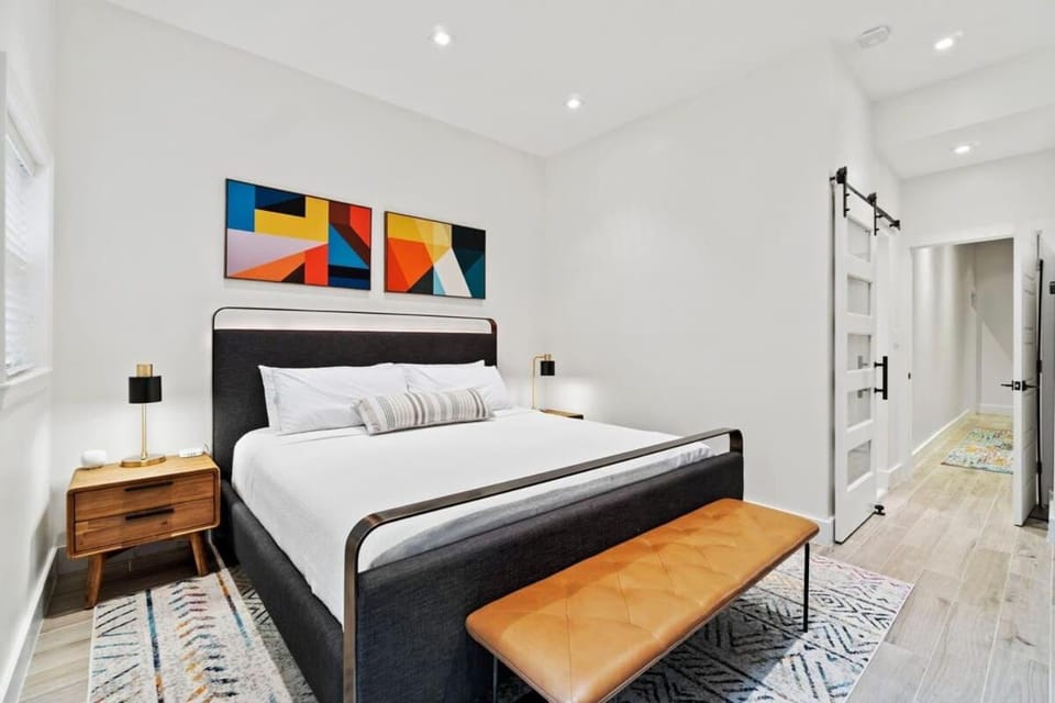 Spacious DC Retreat Two Units 4BR & 5BA #DCottage House in District of Columbia
