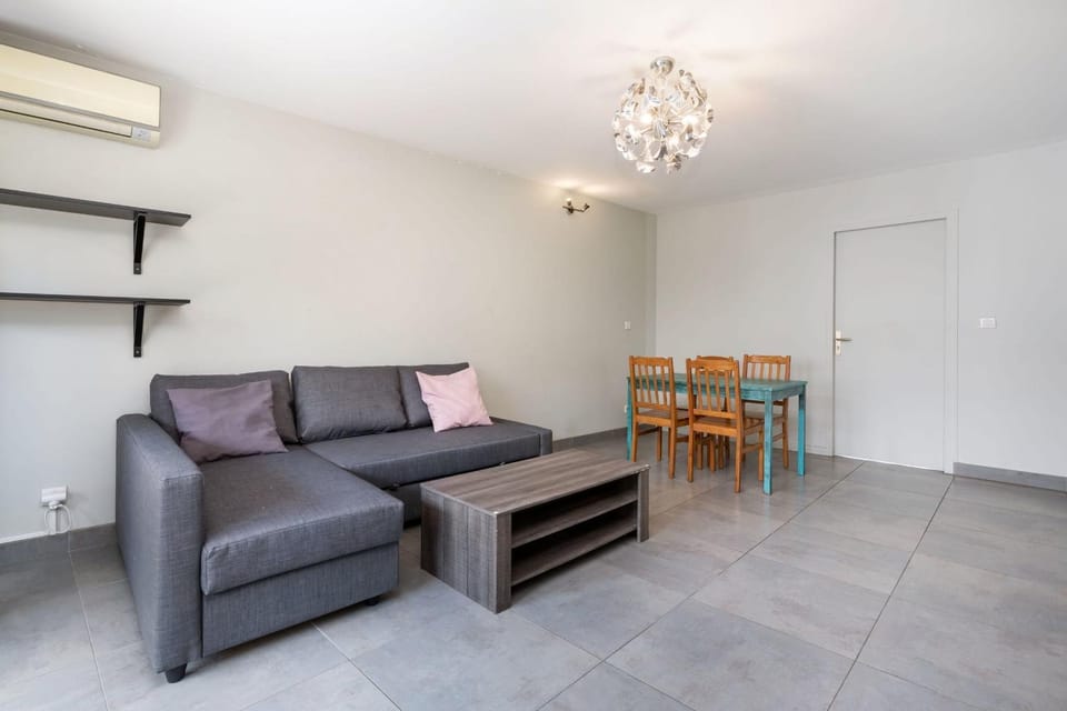 Spacieux appartement familial avec balcon Villeurbanne Apartment in Villeurbanne
