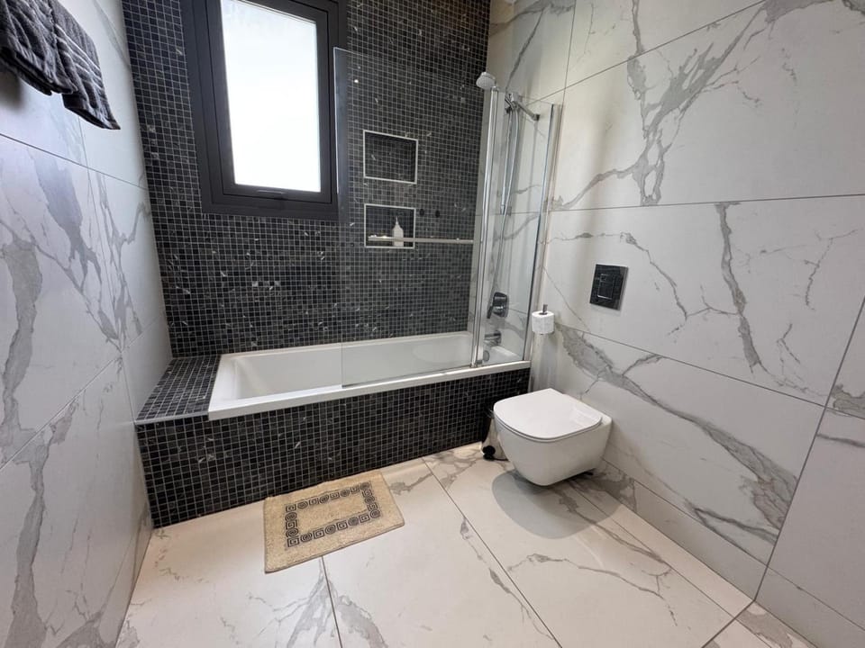 Bathroom, Bath