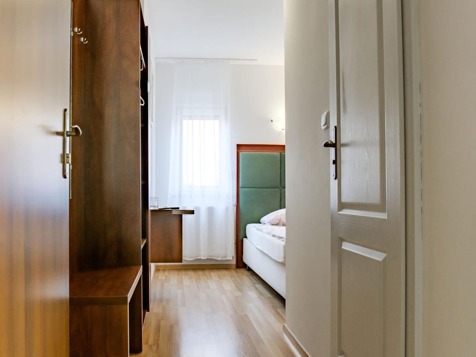 Pensjonat Columbus Bed and Breakfast in Lower Silesian Voivodeship