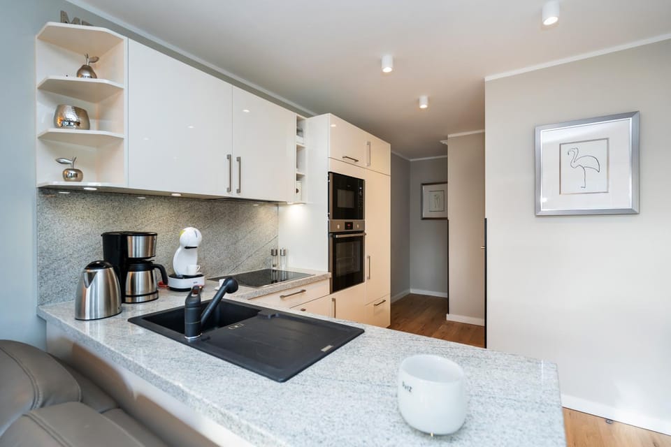 Coffee/tea facilities, Kitchen or kitchenette