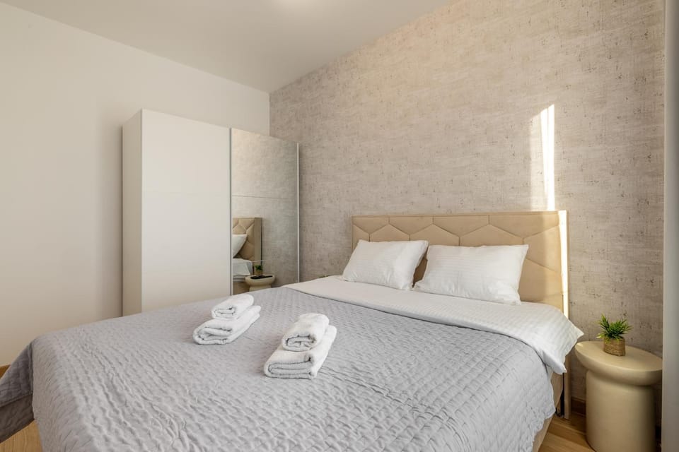Bed, Bedroom, wardrobe