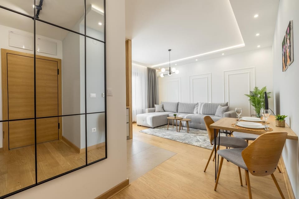 TV and multimedia, Living room, Decorative detail, Dining area