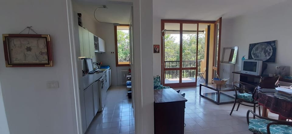 Kitchen or kitchenette, Seating area