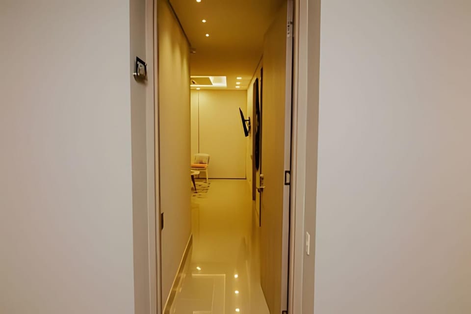 Beachfront Bocagrande Stay | Breathtaking Sunsets Apartment in Cartagena