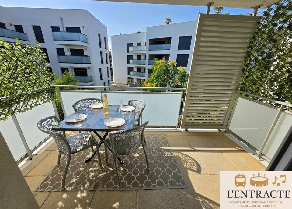 Day, View (from property/room), Balcony/Terrace, Dining area