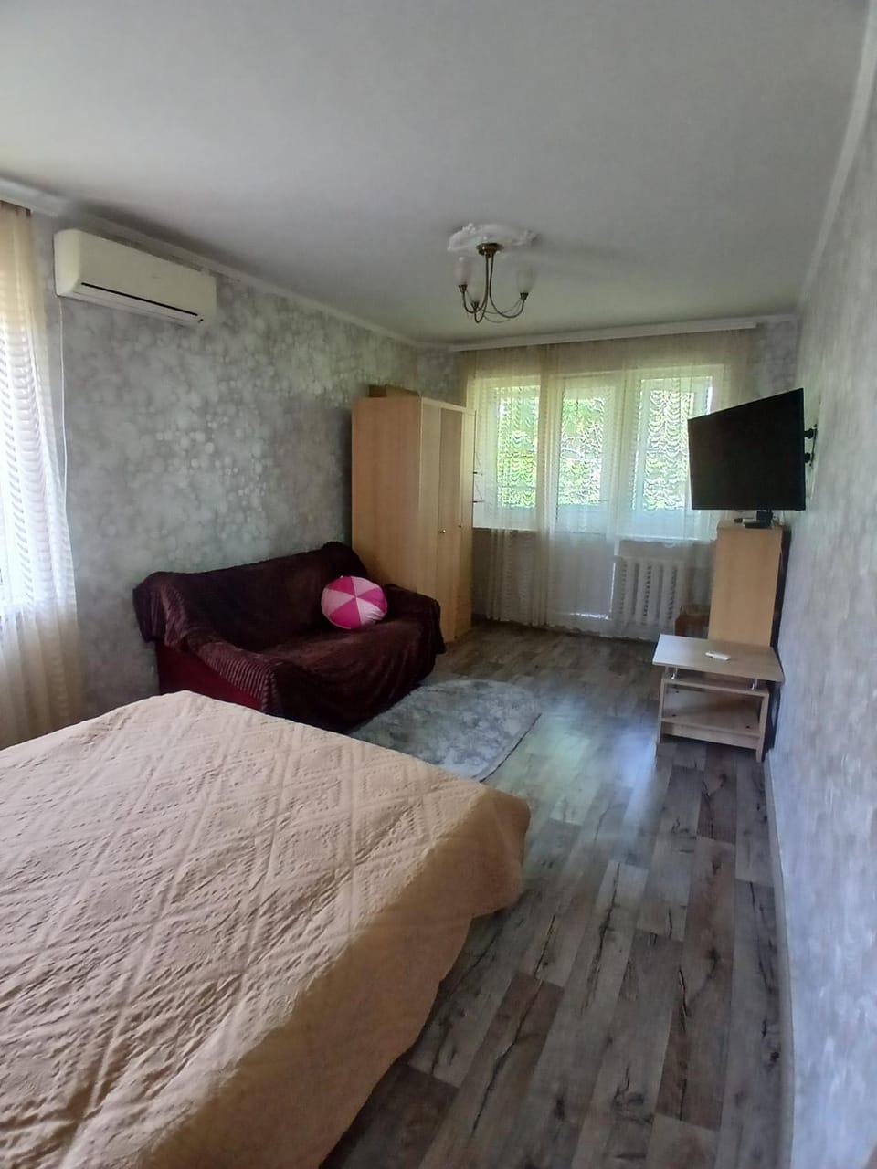 TV and multimedia, Living room, wardrobe, air conditioner
