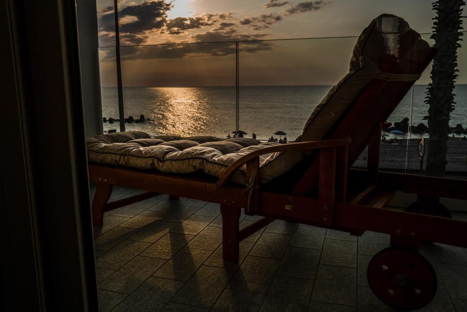 Balcony/Terrace, Lake view, Sea view, Sunrise, Sunset