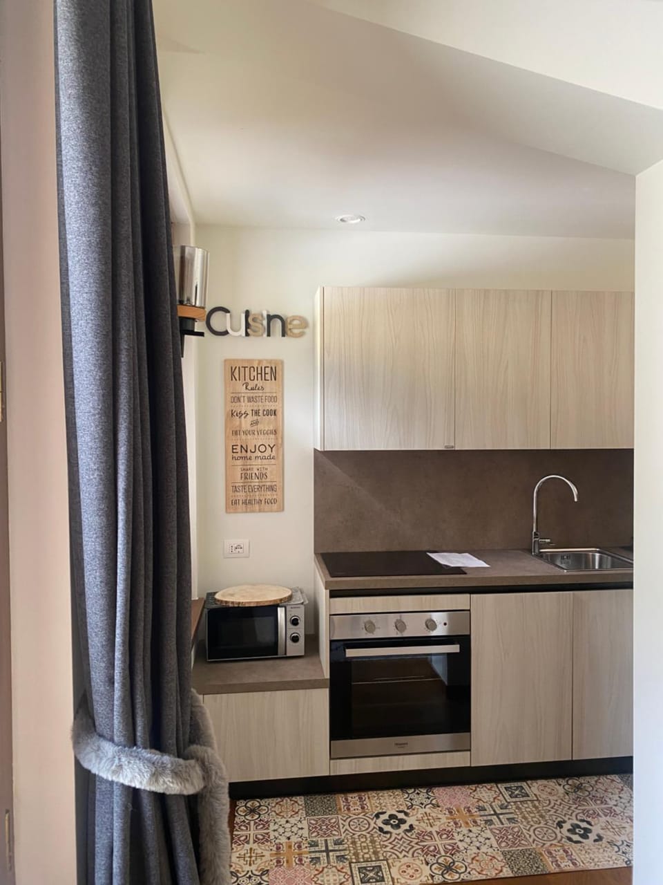 Kitchen or kitchenette, stove