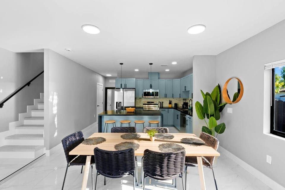 Family-Friendly Apt in Miami - Sleeps 4, Near Everything Apartment in Miami