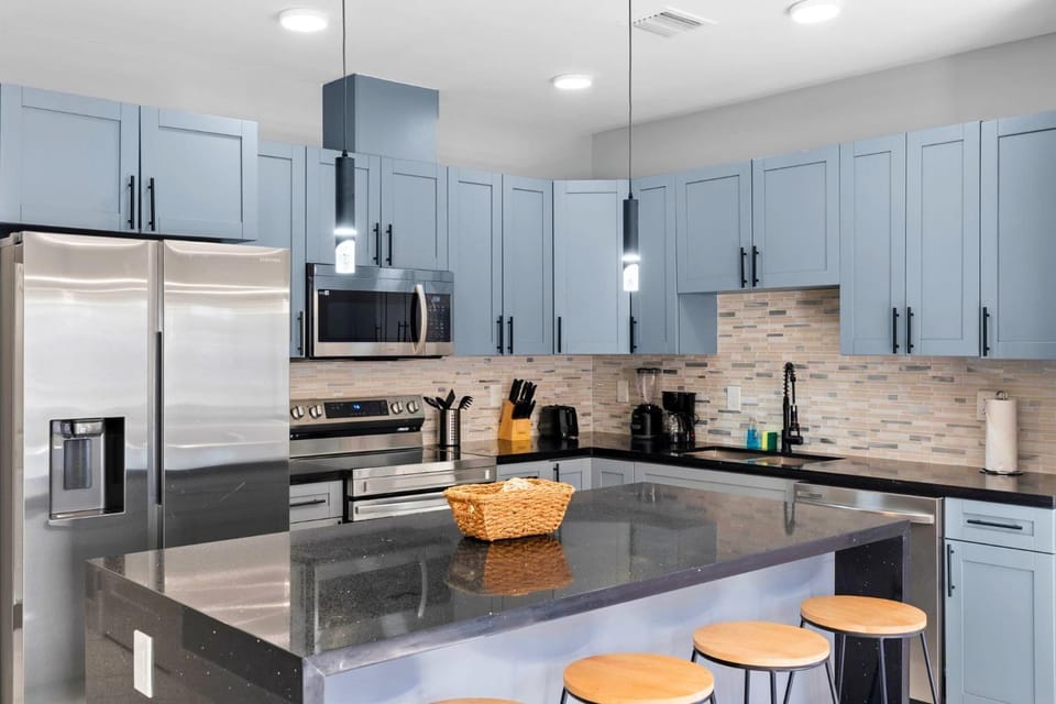 Family-Friendly Apt in Miami - Sleeps 4, Near Everything Apartment in Miami