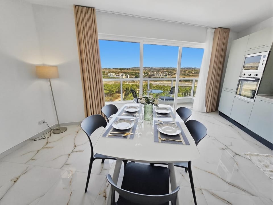 Balcony/Terrace, Dining area