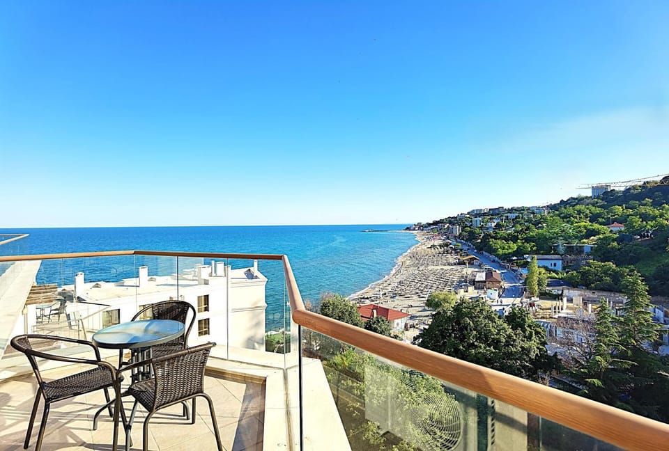 Natural landscape, View (from property/room), Balcony/Terrace, Beach, Sea view