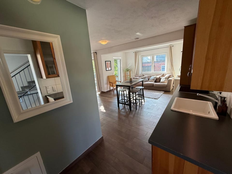 Facade/entrance, Kitchen or kitchenette, Living room, Photo of the whole room, Dining area