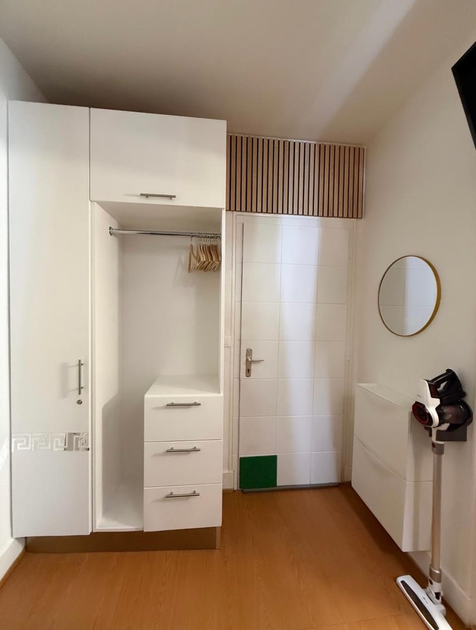 wardrobe