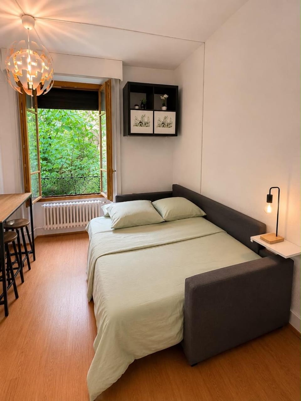 Studio moderne et chaleureux au coeur de Geneve - parfait pour courts sejours Apartment in Canton of Vaud