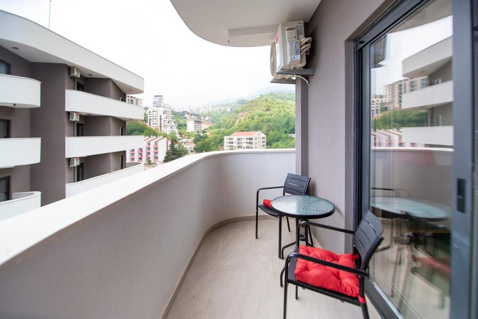 Adriatic calm Terrace & Parking Apartment in Budva Municipality