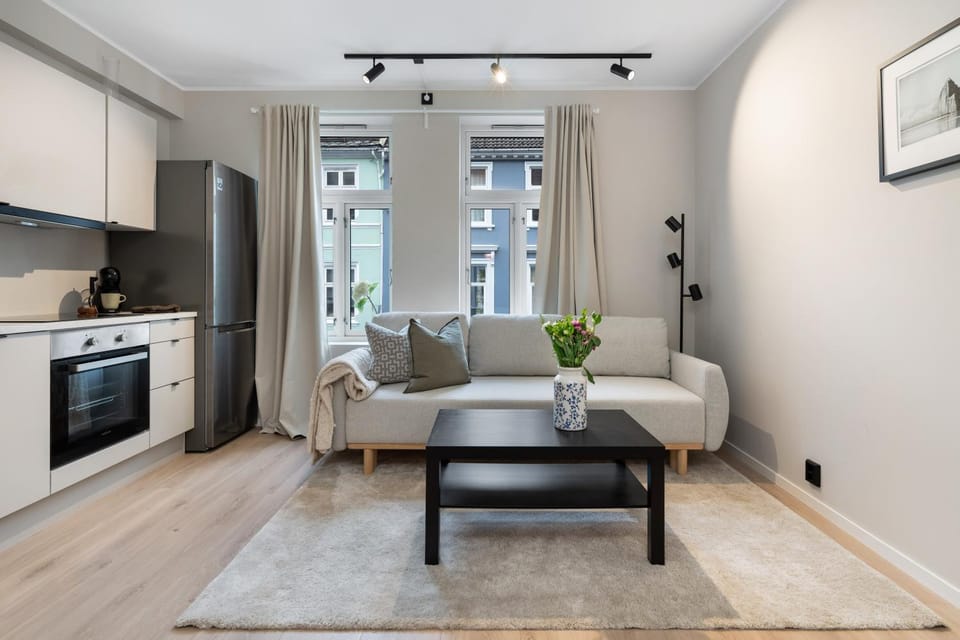 Kitchen or kitchenette, Living room, Seating area, dishwasher, oven