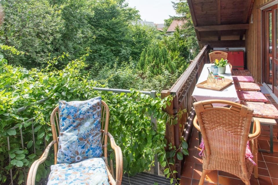 Balcony/Terrace, Balcony/Terrace, Seating area, Dining area, Garden view