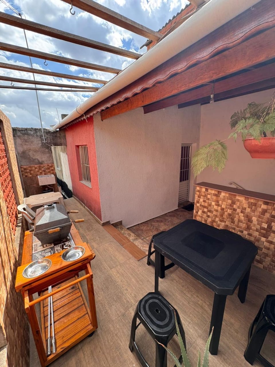 BBQ facilities, View (from property/room), Balcony/Terrace, Dining area