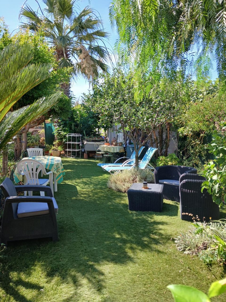Vacances Méditerranée T2 dans aile de villa House in La Londe-les-Maures