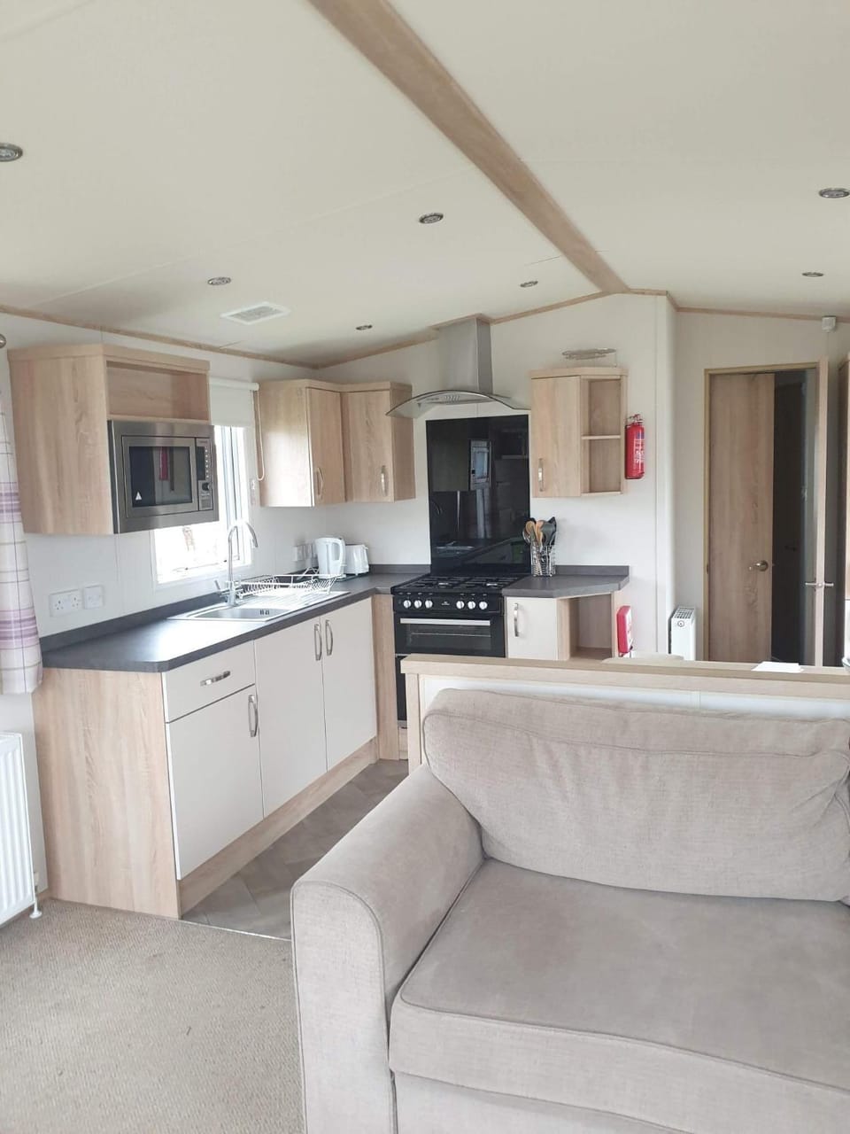 Buisham Holiday Home, White Horse House in Selsey