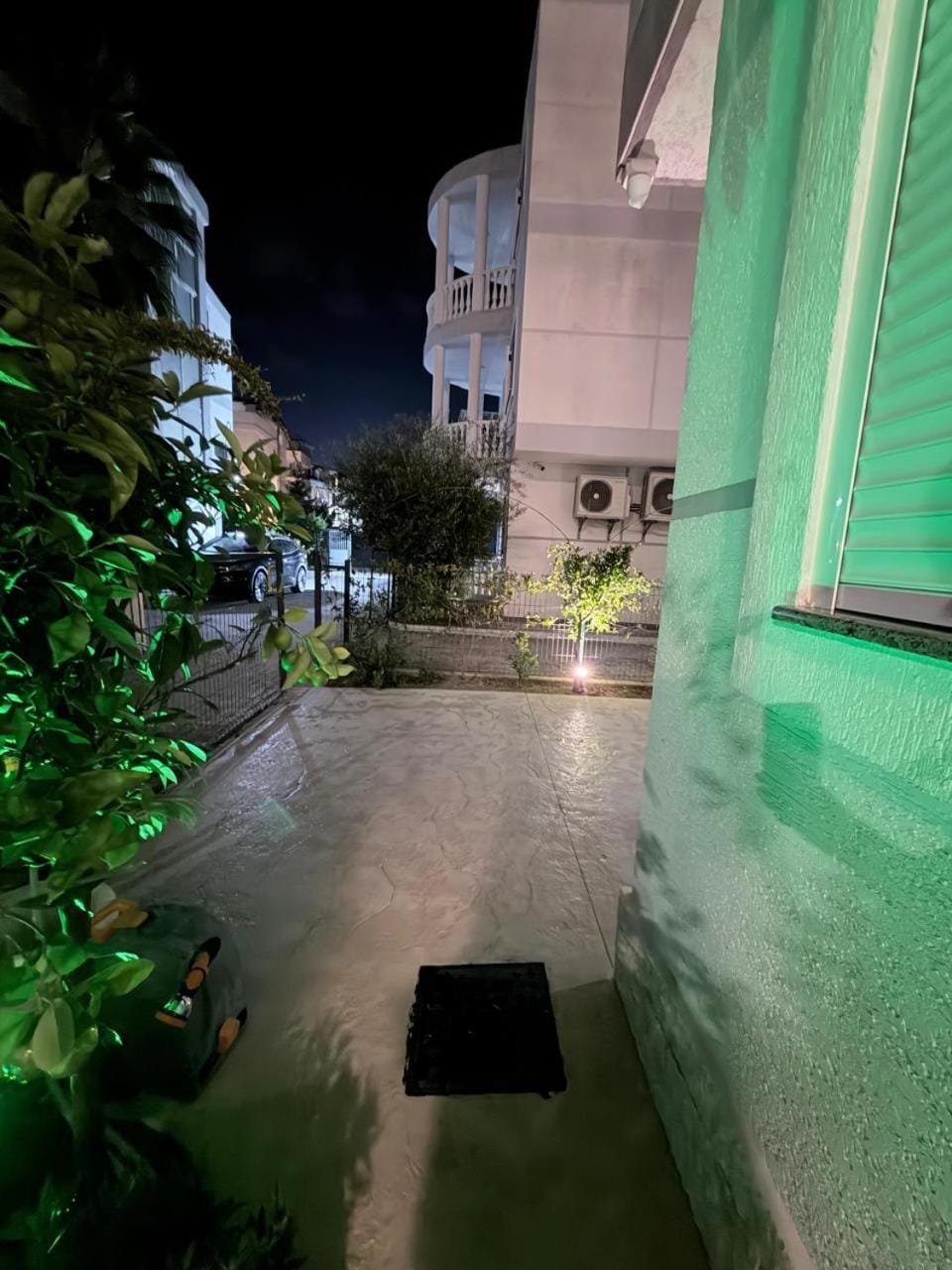 Inner courtyard view