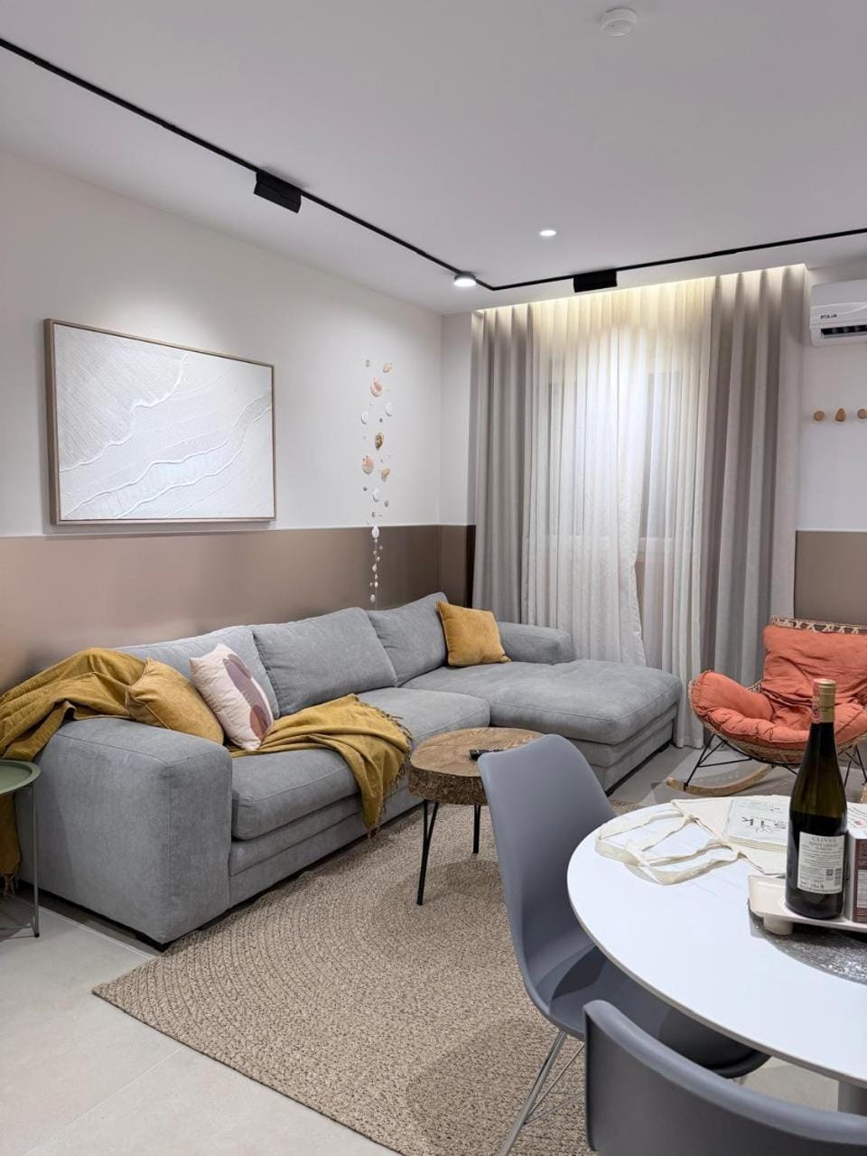Seating area