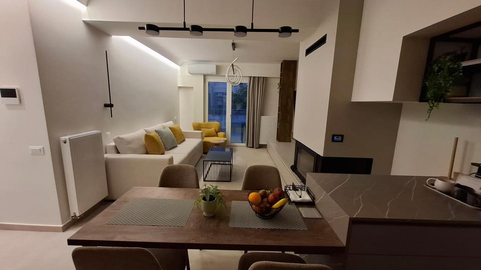 Kitchen or kitchenette, Living room, Dining area
