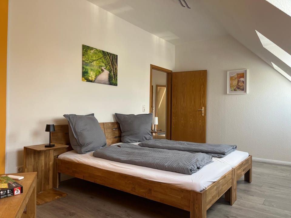 Bed, Living room, Photo of the whole room, Bedroom