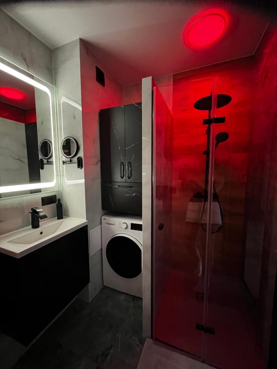 Shower, Bathroom, washing machine