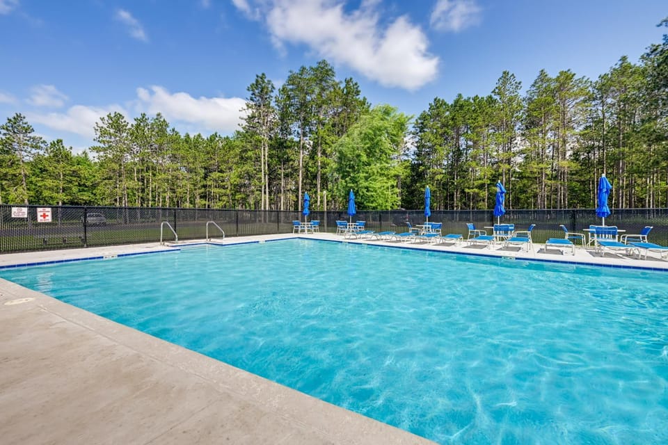 Sand Valley Golf Home w/ Association Pool House in Petenwell Lake