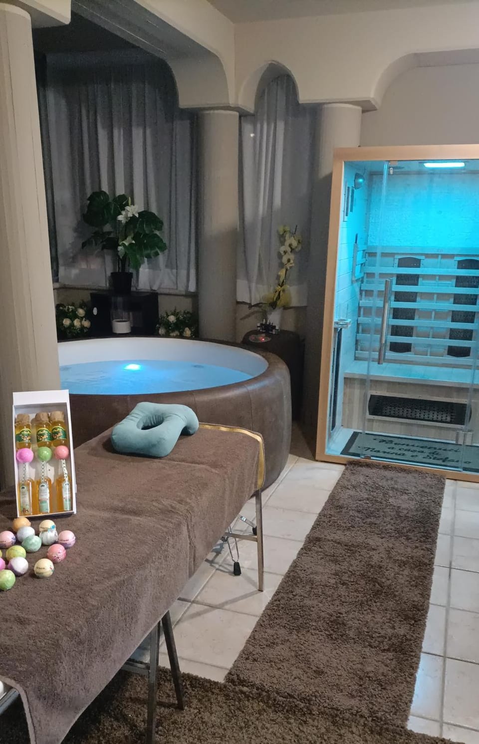 Hot Tub, Massage, Sauna