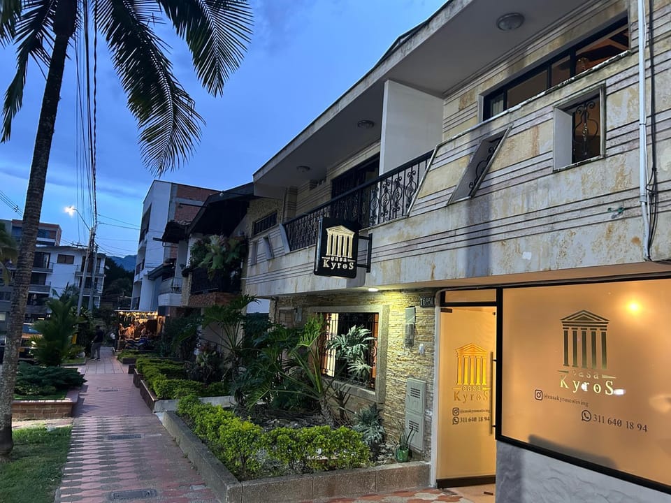 Property building, Day, Garden view, Street view