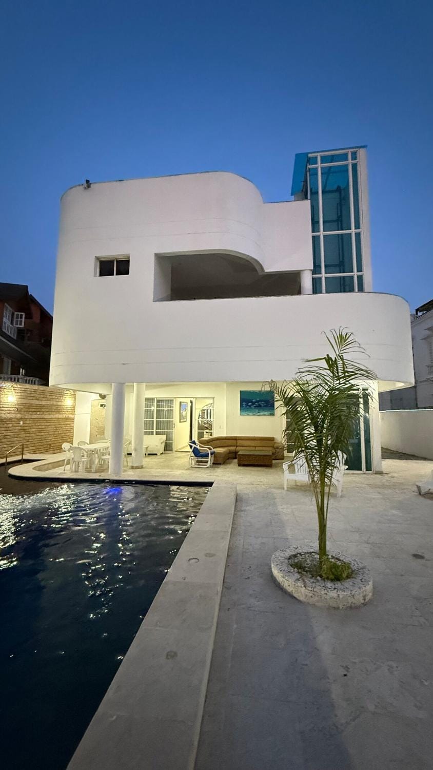 Property building, Swimming pool