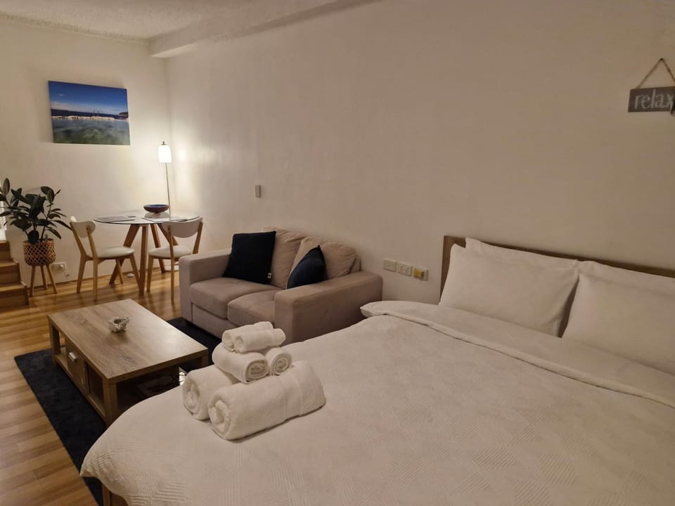 Manly Waterside Apartment in Manly
