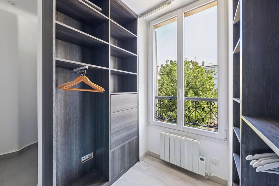 wardrobe