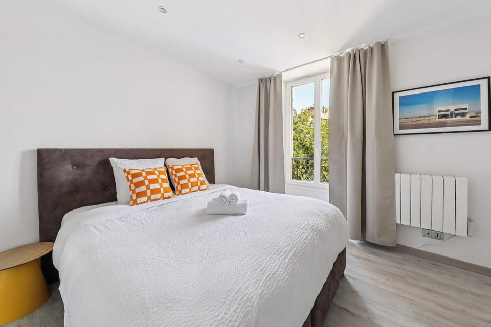 Bed, Photo of the whole room, Bedroom, internet, towels