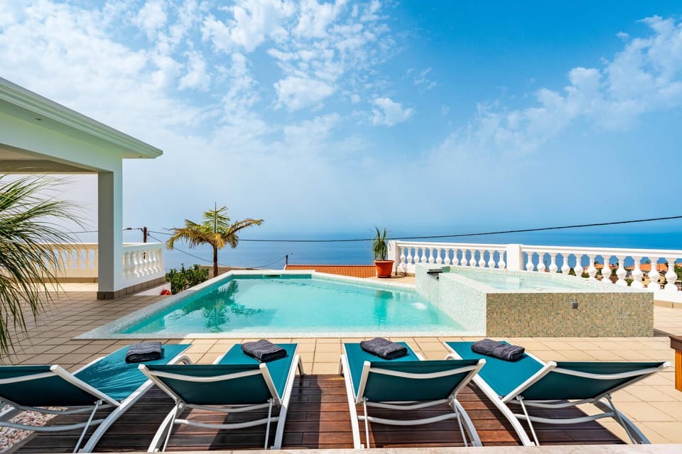Pool view, Sea view, Swimming pool