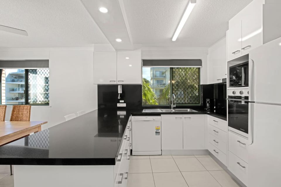 Lindomare Unit 19, 11 Orvieto Tce, Kings Beach Apartment in Kings Beach