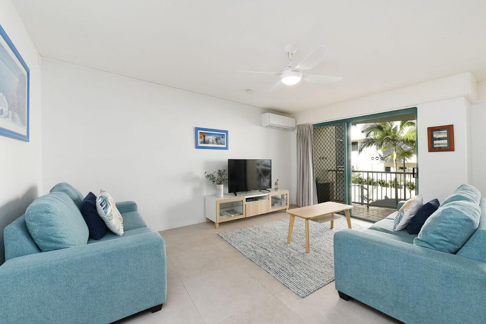 Lindomare Unit 6, 11 Orvieto Tce, Kings Beach Apartment in Kings Beach