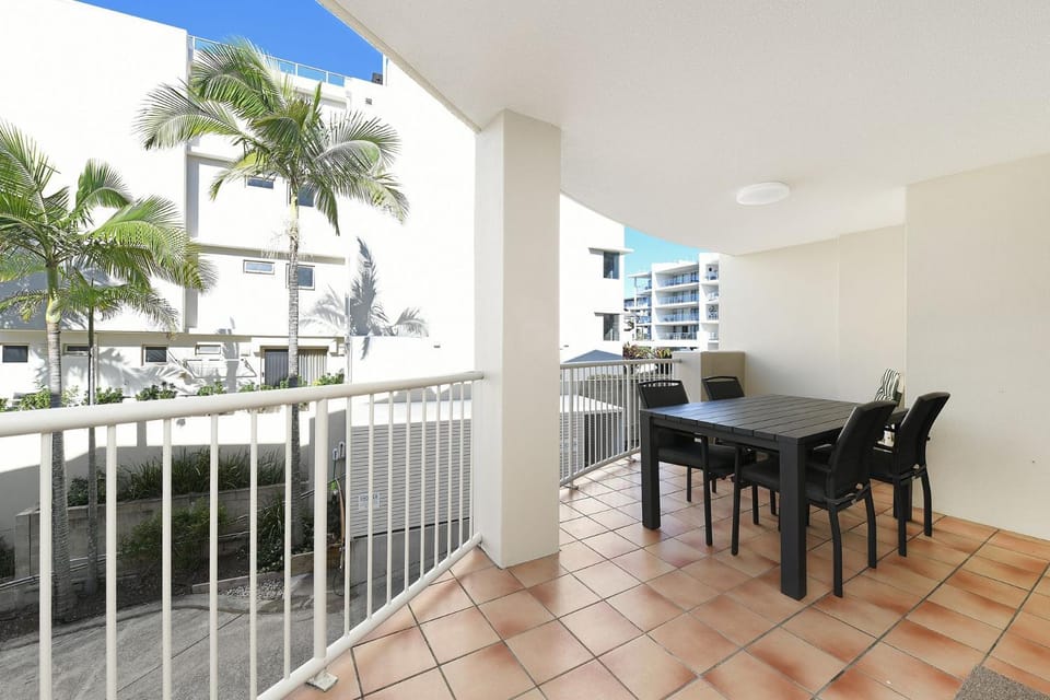 Lindomare Unit 6, 11 Orvieto Tce, Kings Beach Apartment in Kings Beach