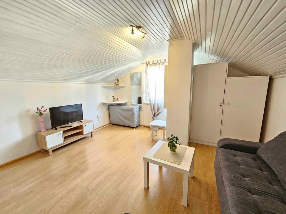Lounge or bar