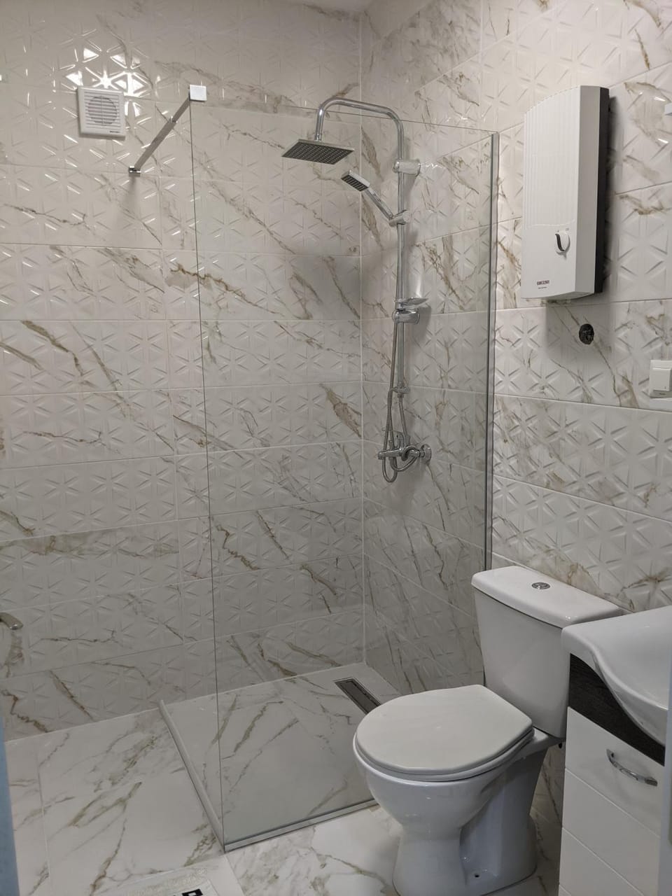 Shower, Toilet, Bathroom