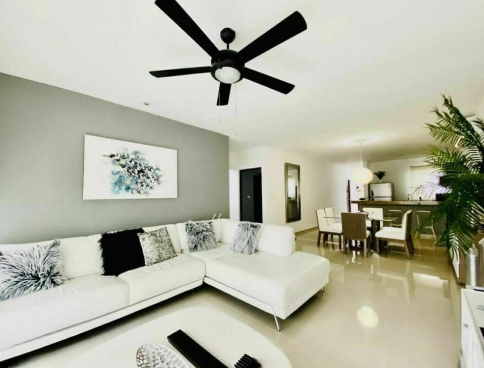 Grand Blue Playa Apartment in Playa del Carmen