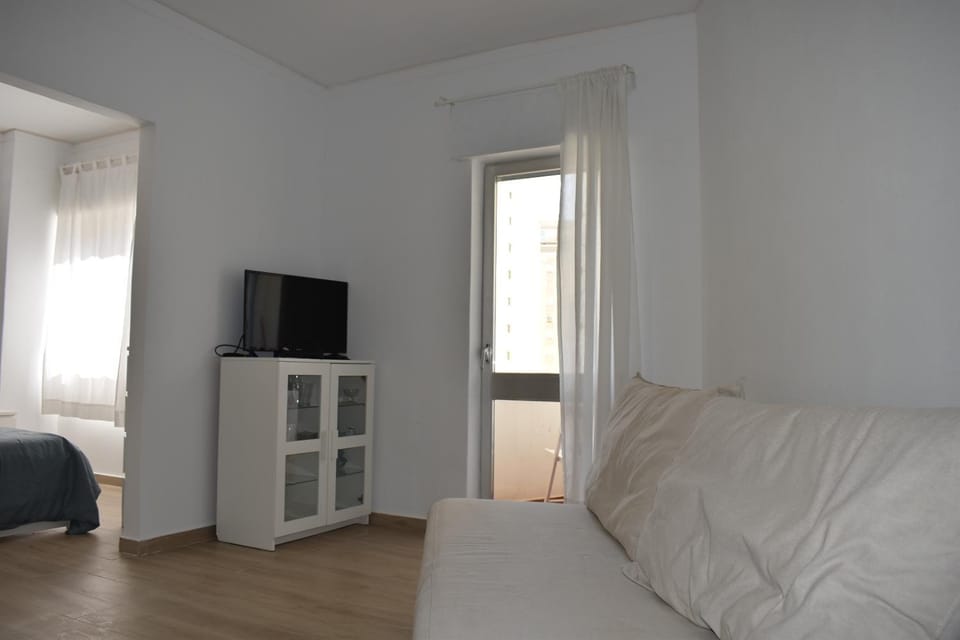 Communal lounge/ TV room, TV and multimedia, Living room