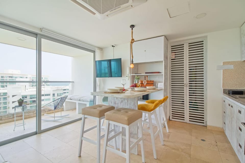TV and multimedia, Kitchen or kitchenette, Dining area