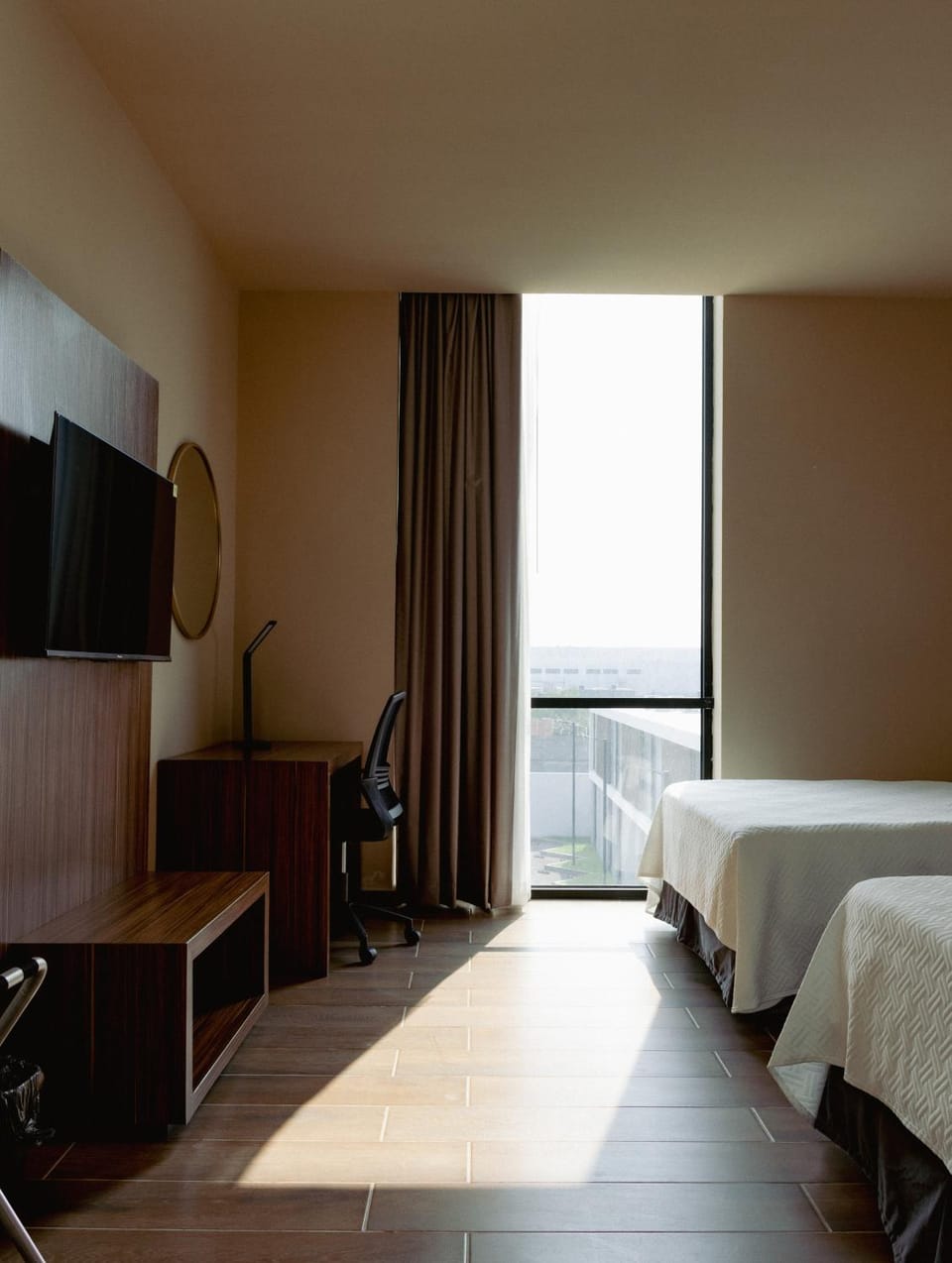 Communal lounge/ TV room, Bed, TV and multimedia, Seating area, Bedroom
