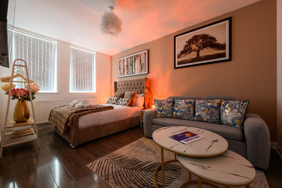 Prestige Rooms MCR - Close to City Centre-Etihad Stadium - Fast WIFI Vacation rental in Manchester